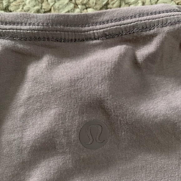 LULULEMON TShirt Size 2 - Picture 6 of 6